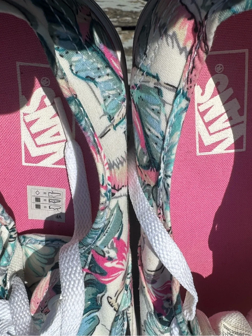 VANS old skool Paradise Floral tropical pattern   Size 9 womens